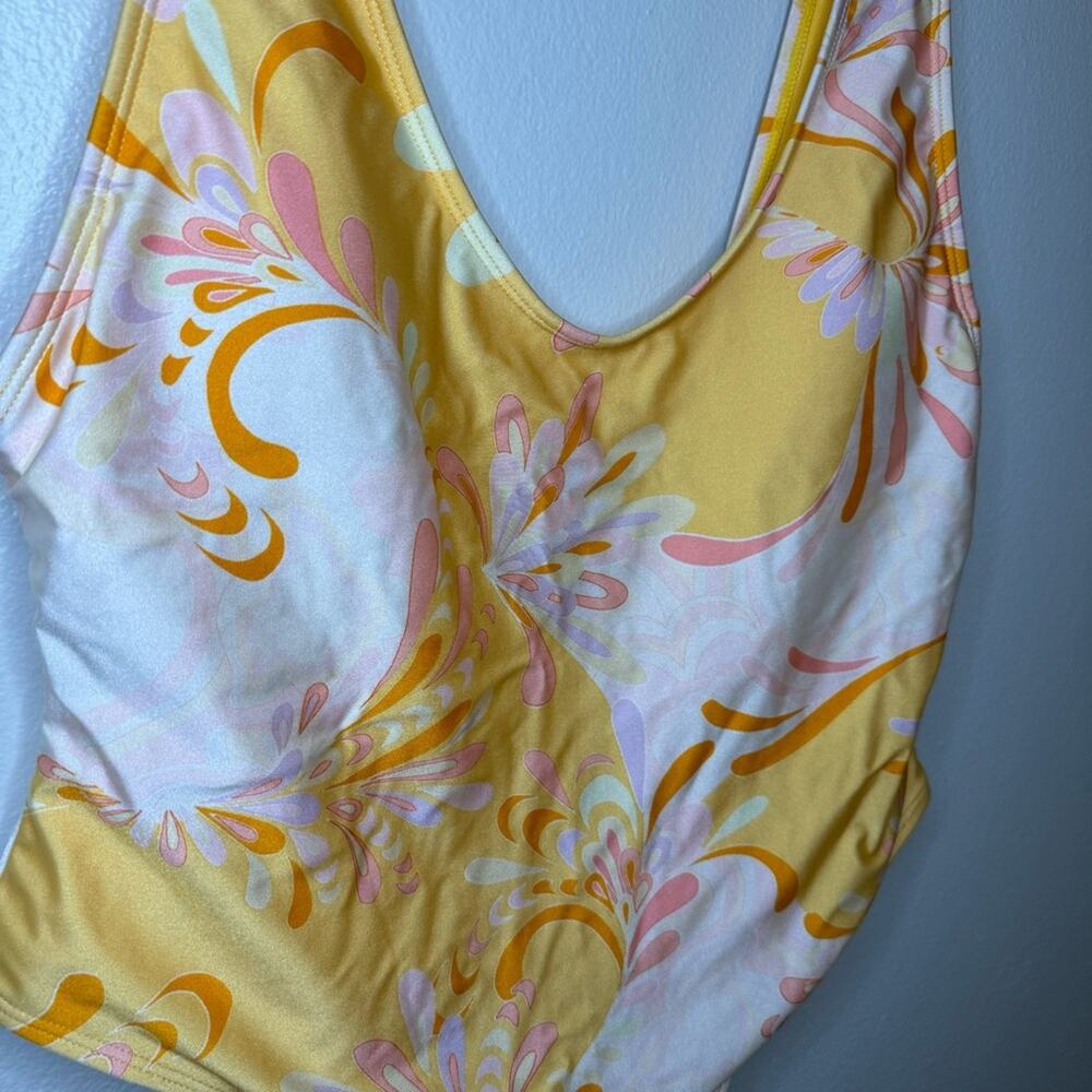 NWOT RIVER ISLAND Scoop-Neck Printed Swimsuit Pull On Style Open Back Size 12 - Picture 5 of 9